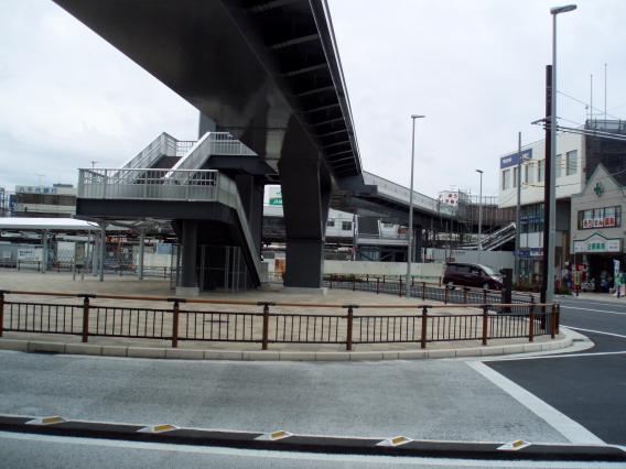 長津田駅北口陸橋